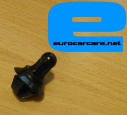 ECC153862 - Fuel Filler Flap Clip