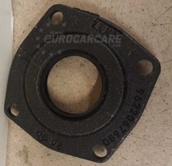 ECC300934 - Differential Oil Seal Left.
